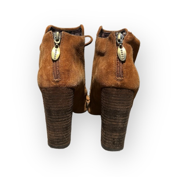 Pegabo suede heeled booties. Size 37 (6.5 US) - Picture 5 of 10